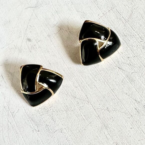 Black and gold tone triangle post earrings - Picture 2 of 8